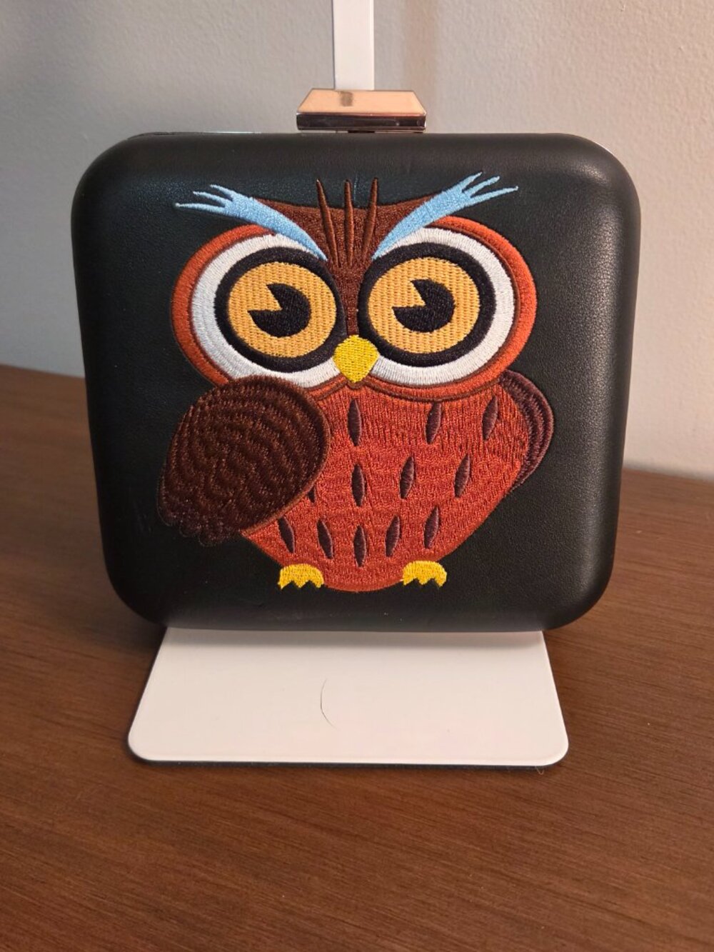 OWL CROSSBODY BAG / CLUCH - EMBOIDERED - HARD OUTER - SQUARE SHAPE